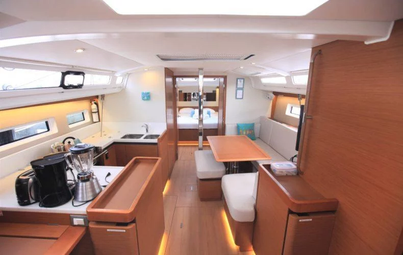Sun Odyssey 440 - 3 cab. (Reventador)  - 15