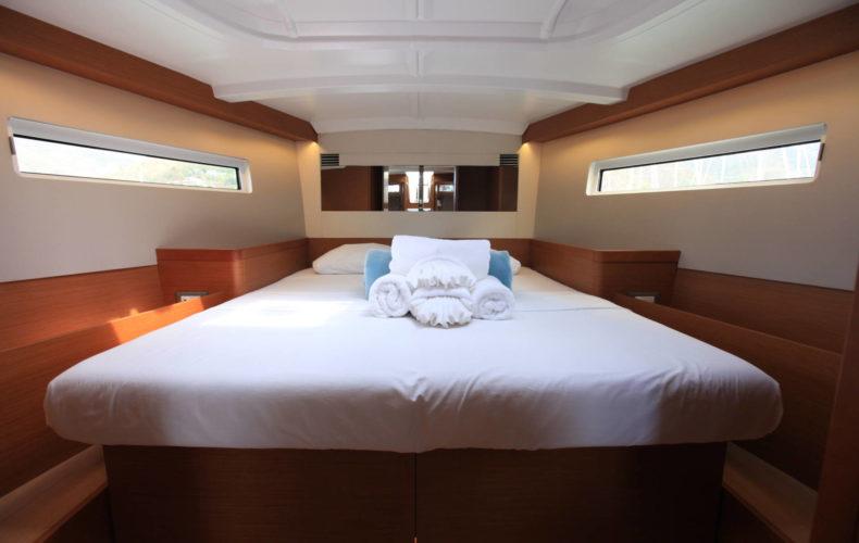 Photo #17 - Sun Odyssey 440 - 3 cab. (Reventador) en St. Petersburg - 40859