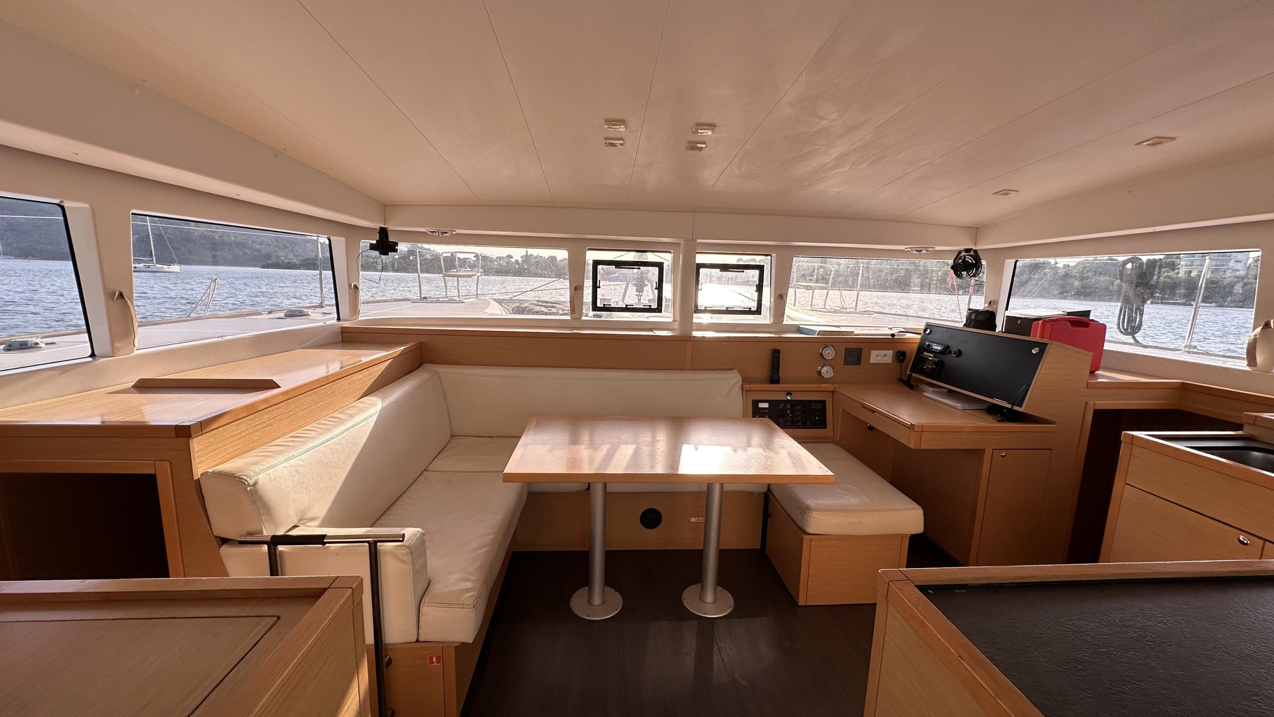 Lagoon 400 - 4 + 2 cab. — photo 34