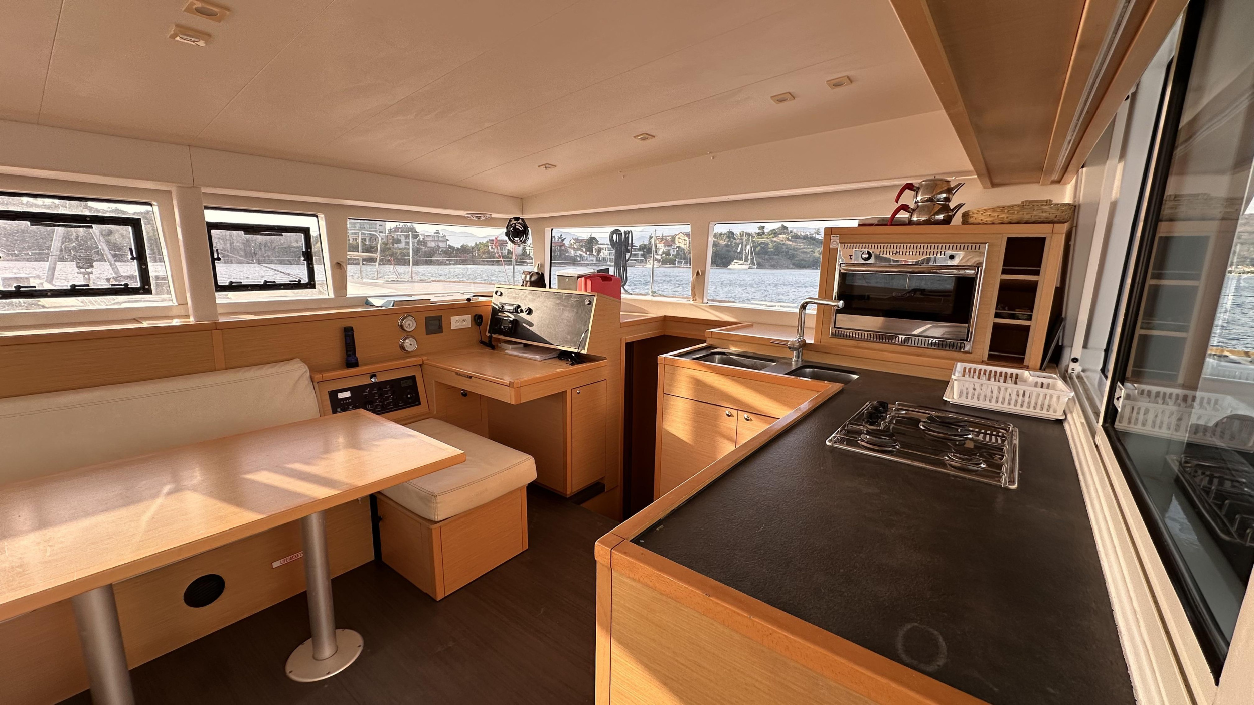Lagoon 400 - 4 + 2 cab. — photo 2