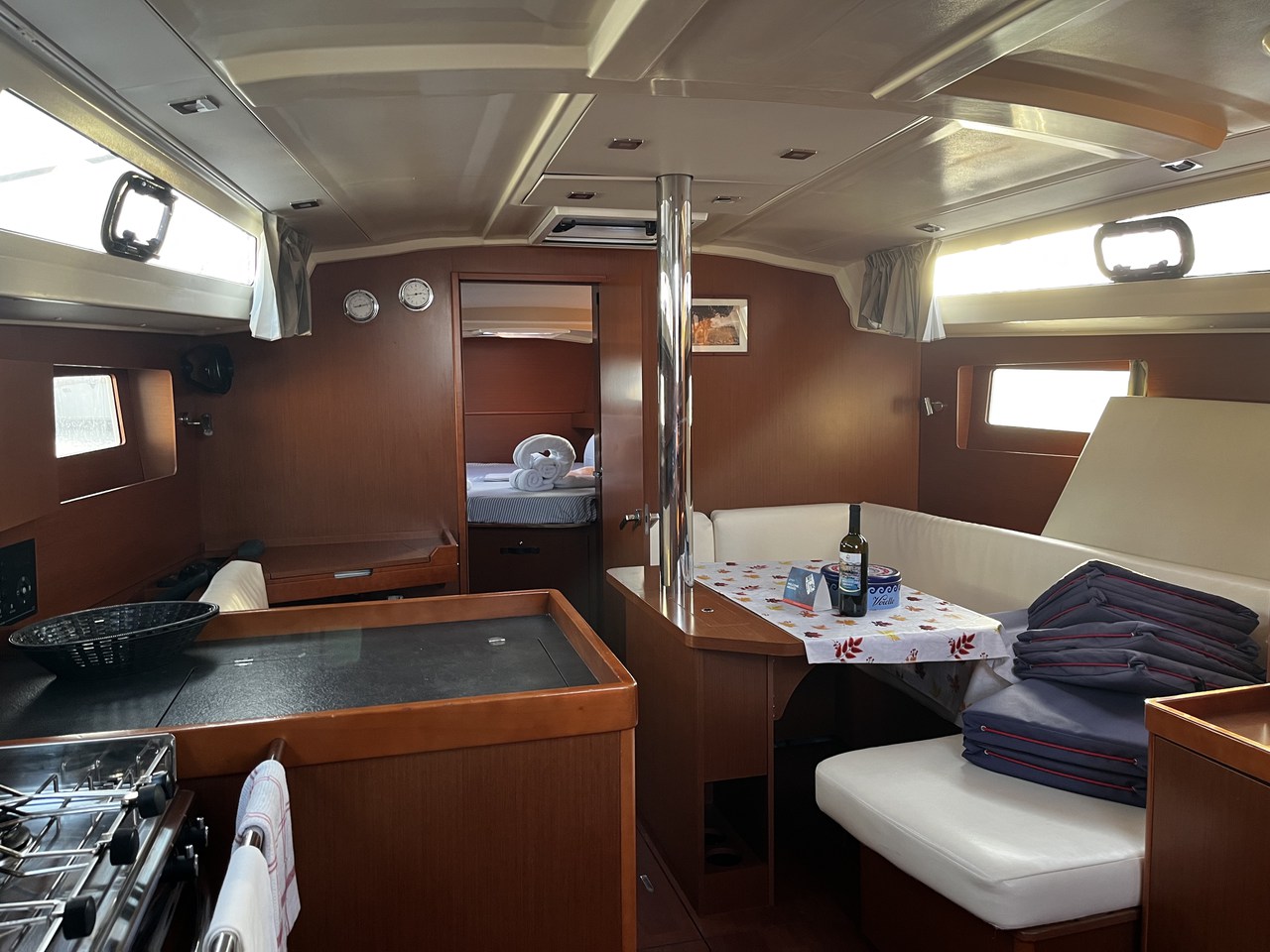 Photo #2 - Oceanis 41.1 (Malika) in Cannigione - 40935
