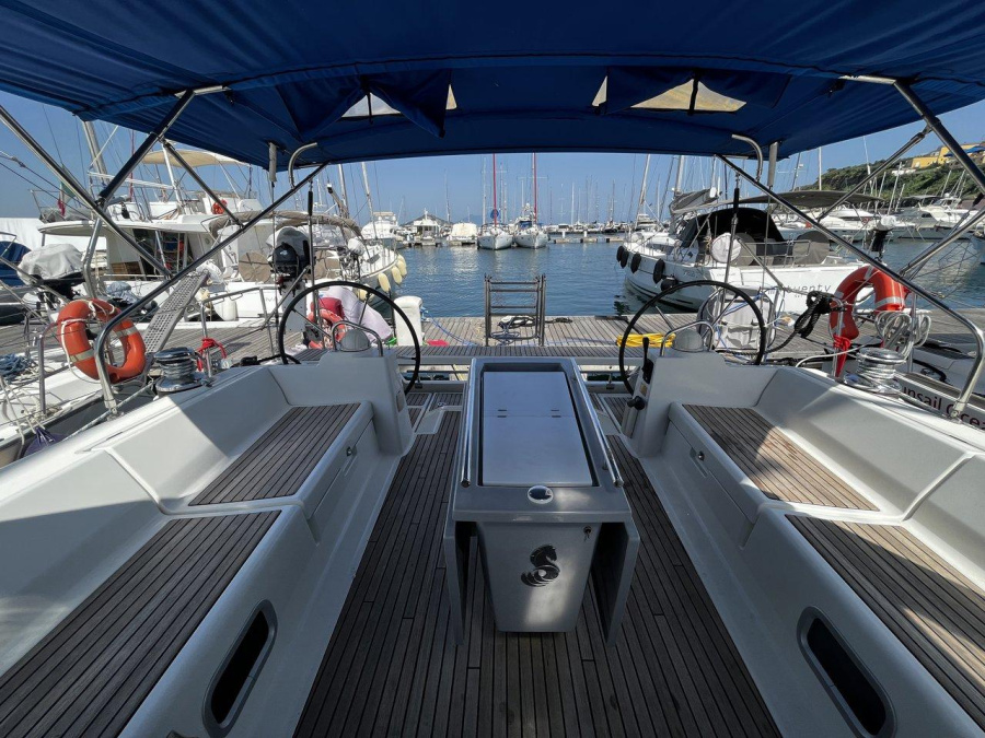 Photo #8 - Oceanis 48 - 5 cab. (Erikoussa) in Procida - 40969