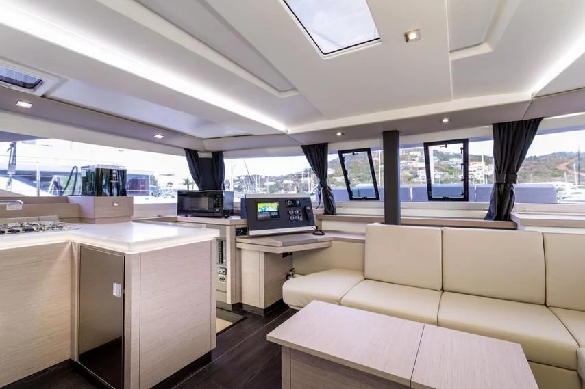 Fountaine Pajot Astrea 42 (Calypso)  - 15