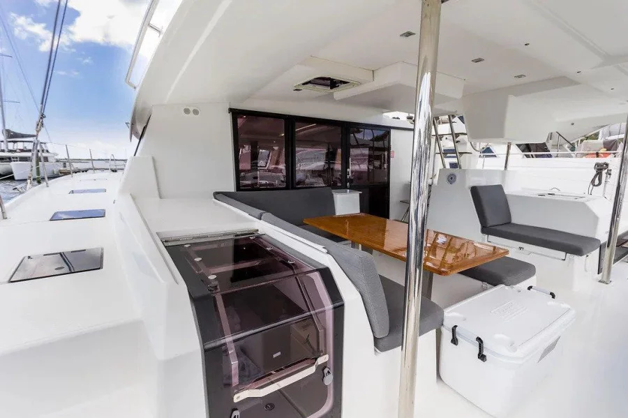 Fountaine Pajot Saona 47 Quintet - 5 + 1 cab. (Sun and Stars)  - 7