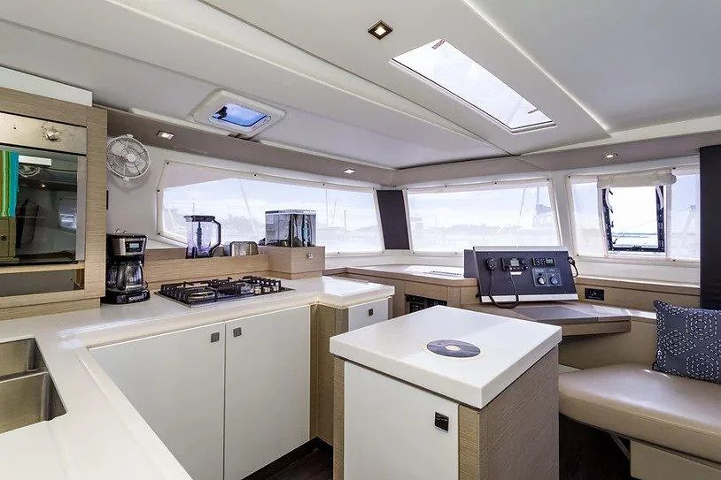 Fountaine Pajot Saona 47 Quintet - 5 + 1 cab. (Sun and Stars)  - 16