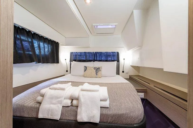 Fountaine Pajot Saona 47 Quintet - 5 + 1 cab. (Sun and Stars)  - 17