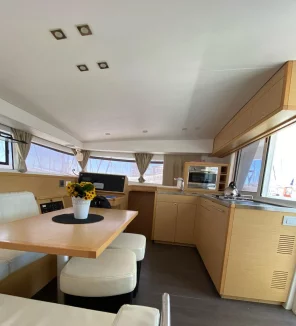 Lagoon 400 S2 (Christina)  - 10