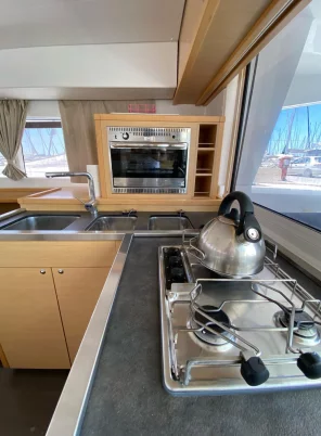 Lagoon 400 S2 (Christina)  - 12