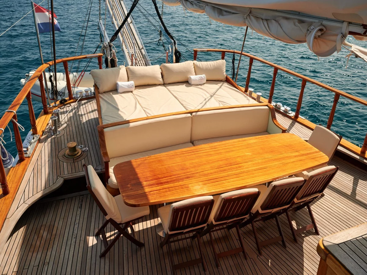 Queen of Adriatic (Queen of Adriatic)  - 8