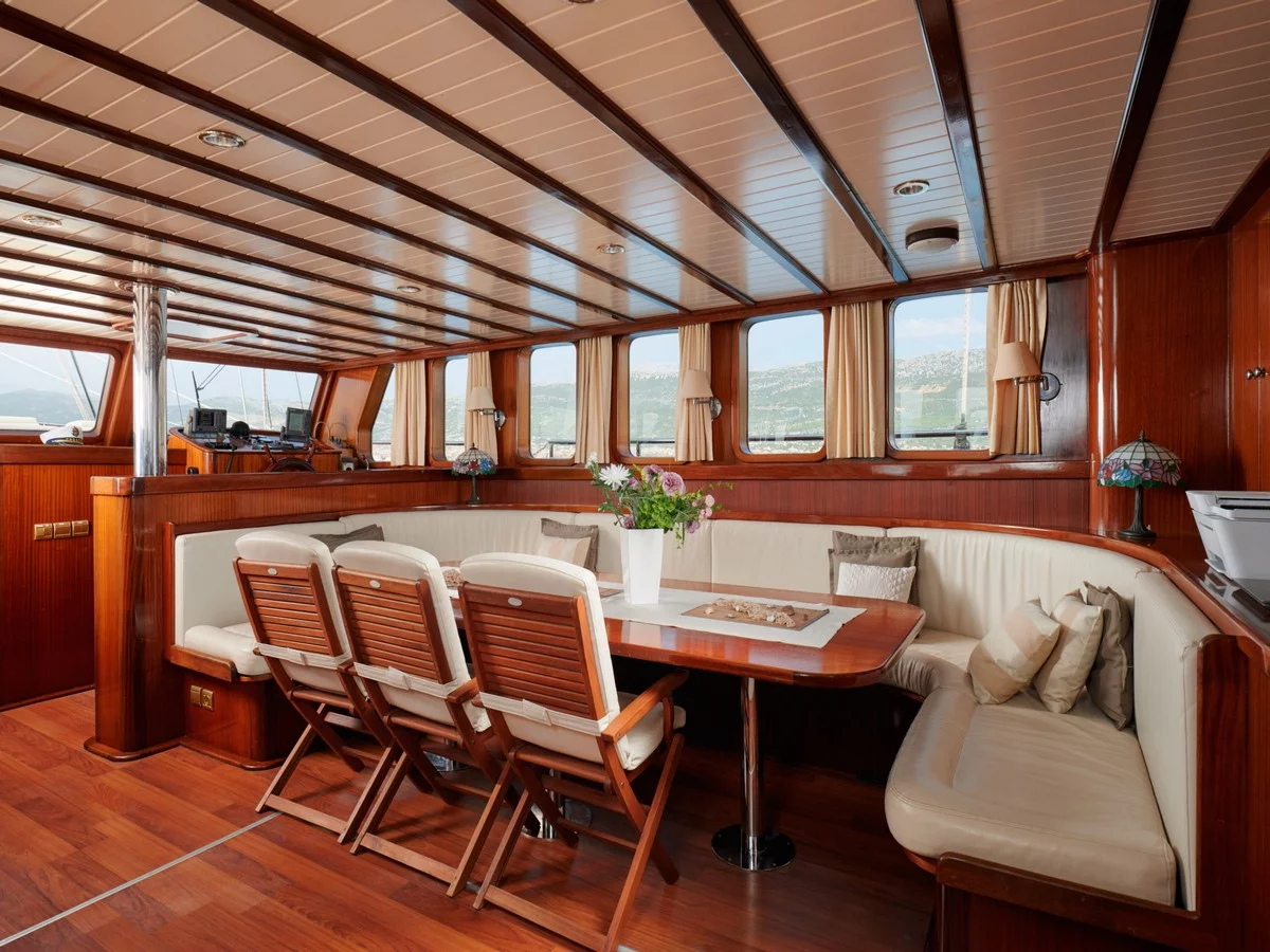 Queen of Adriatic (Queen of Adriatic)  - 17