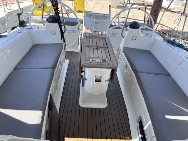 Bavaria 42 Cruiser — photo 6
