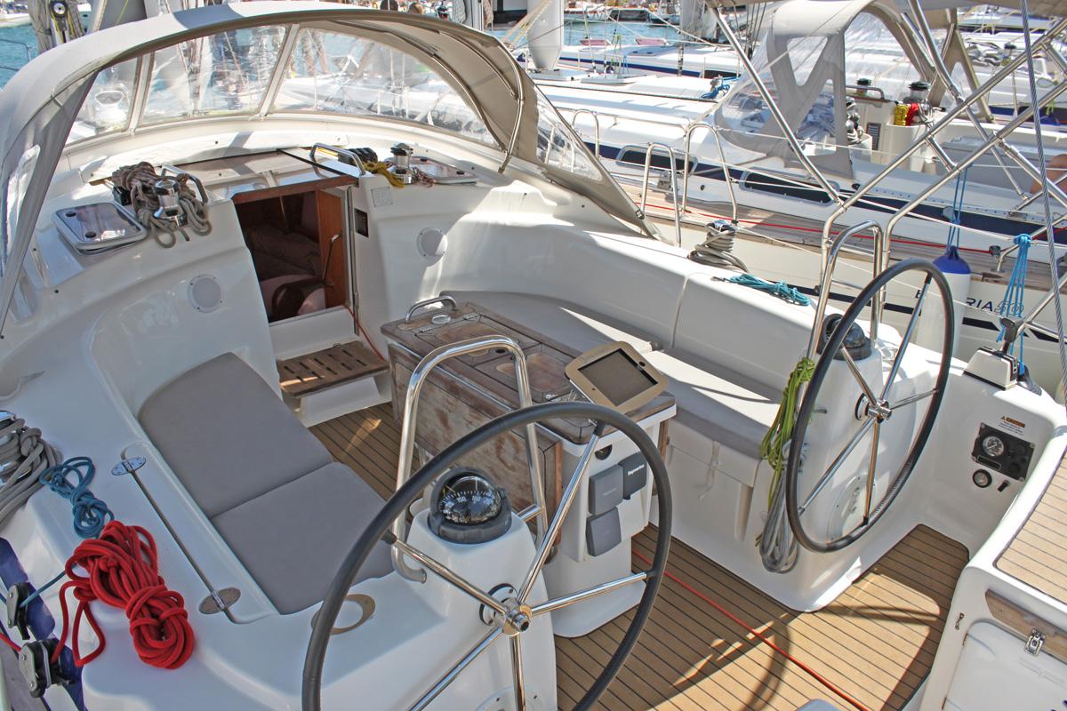 Photo #5 - Bavaria 42 Cruiser (Iraklis) in Lavrion - 41067
