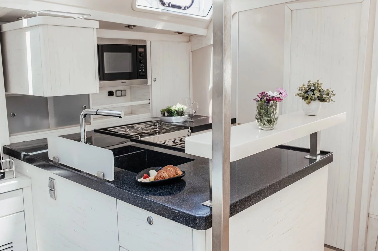 Hanse 630e (Kaze)  - 17
