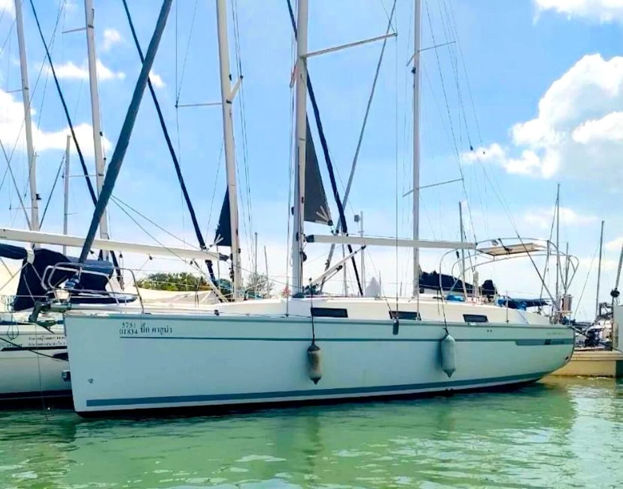 Bavaria Cruiser 32 (Big Kahuna)  - 0