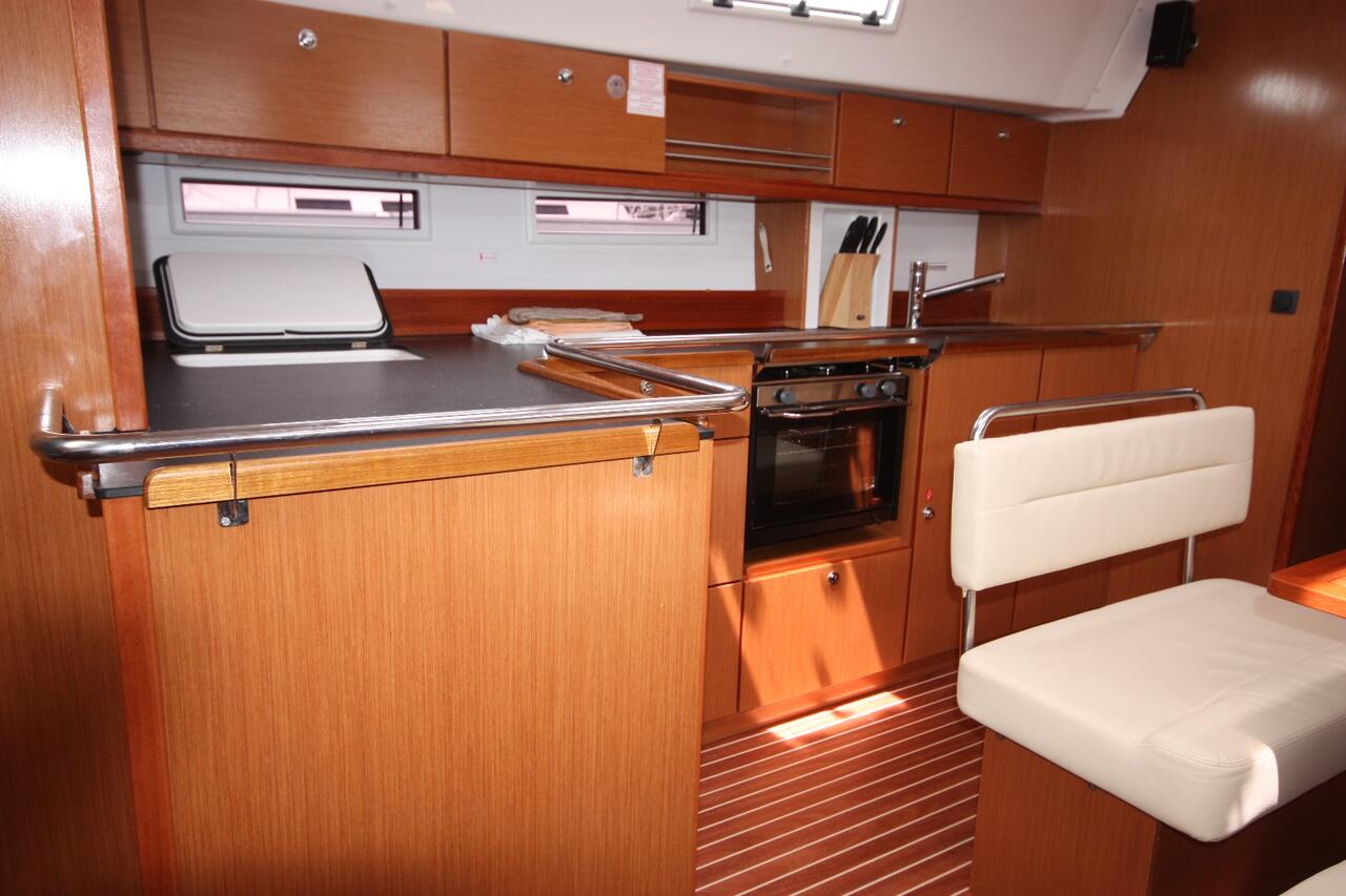 Photo #15 - Bavaria Cruiser 32 (Big Kahuna) in Phuket - 41109