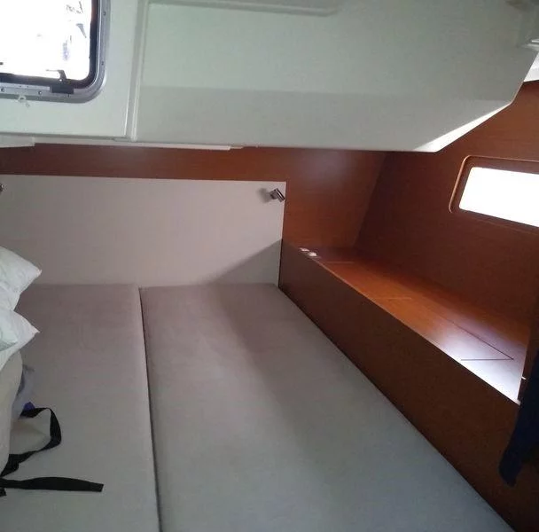 Oceanis 51.1 - 5 + 1 cab. (Elise)  - 24