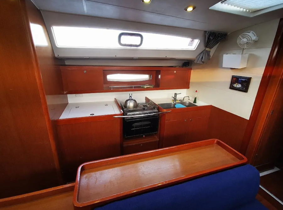 Photo #18 - Oceanis 50 Family - 5 + 1 cab. (Seladon II) en Lavrion - 41129