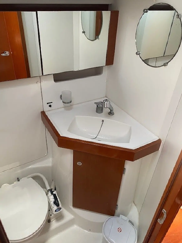 Photo #6 - Oceanis 50 Family - 5 + 1 cab. (Seladon II) en Lavrion - 41129