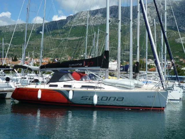 Salona 37 (Red Zeppelin)  - 0