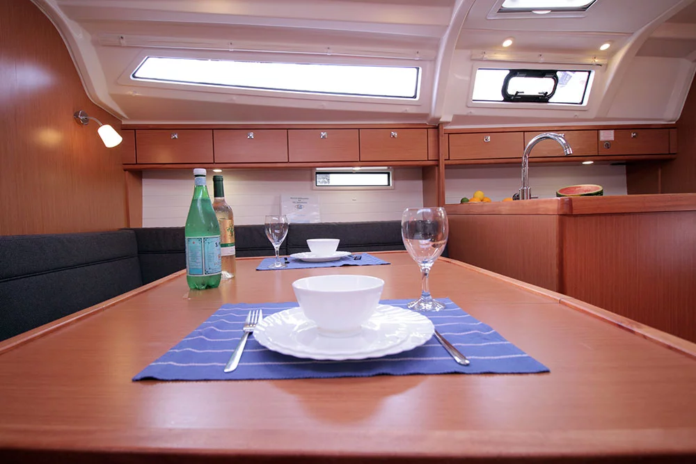 Bavaria Cruiser 37 - 3 cab. (Black Pearl)  - 6