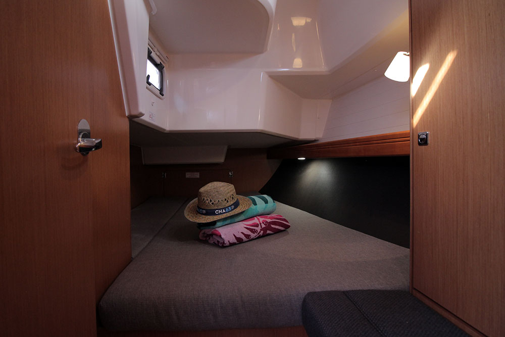 Photo #11 - Bavaria Cruiser 37 - 3 cab. (Black Pearl) in El Arenal - 41149