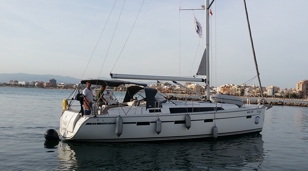 Photo #1 - Bavaria Cruiser 41 - 3 cab. (Fireball) in El Arenal - 41152