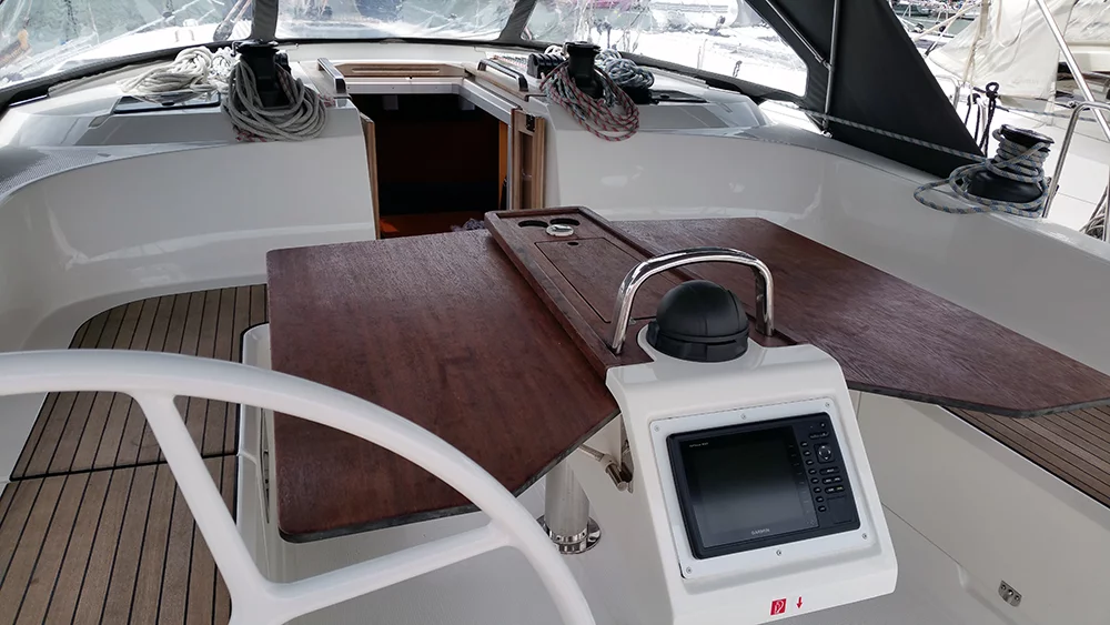 Bavaria Cruiser 51 (Firewall)  - 3
