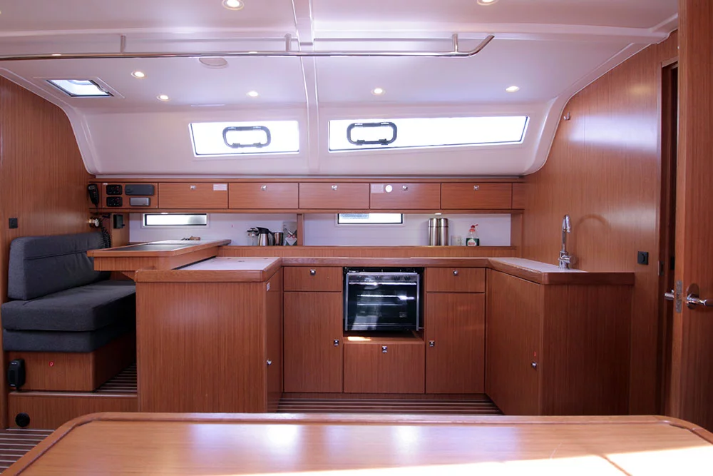 Bavaria Cruiser 51 (Firewall)  - 7