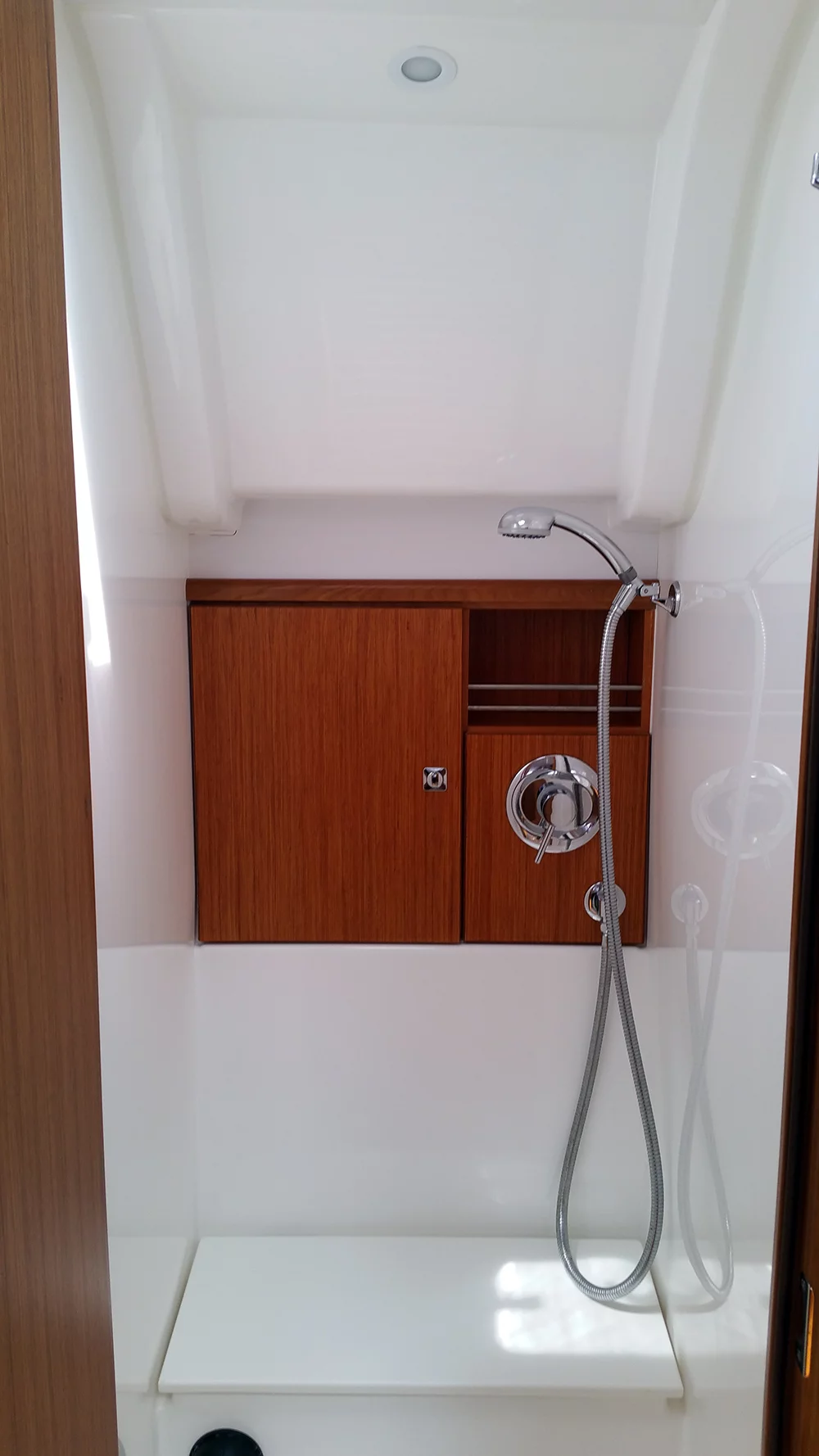Bavaria Cruiser 51 (Firewall)  - 11