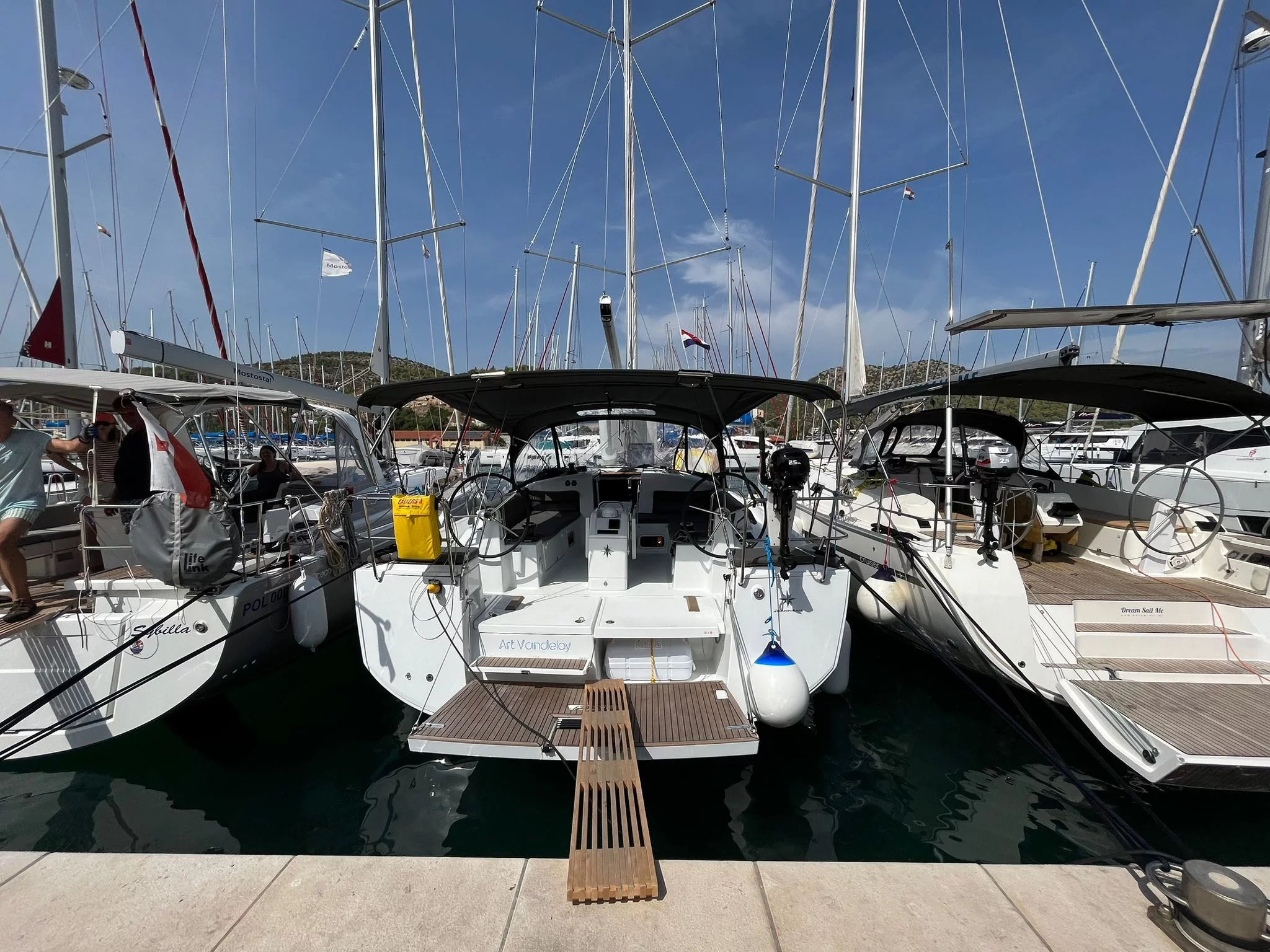 Sun Odyssey 440 (Art Vandelay)  - 0