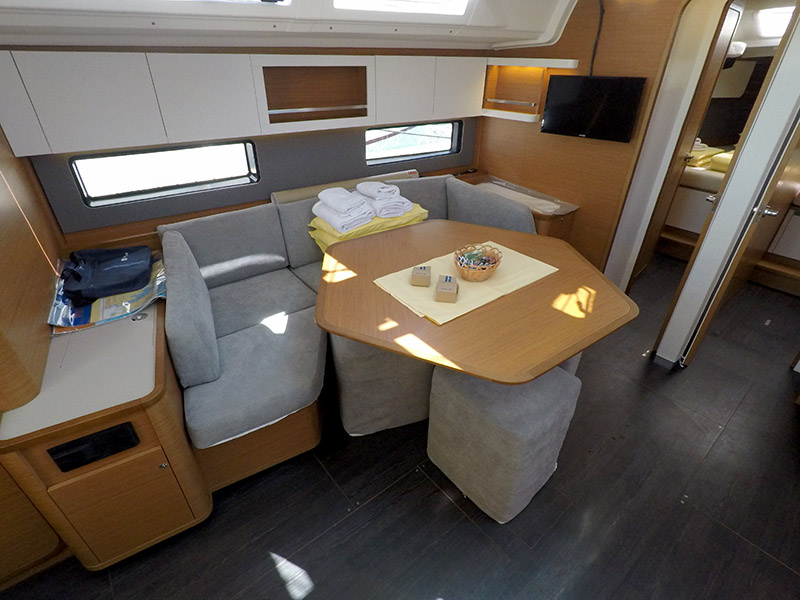 Dufour 44 - 4 cab — photo 8