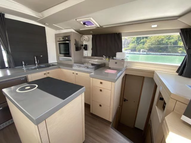Fountaine Pajot Saona 47 - 5 cab. (Lola 2)  - 13