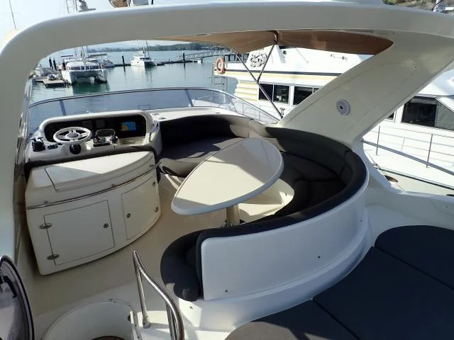Azimut 55 Fly (Pillars)  - 5