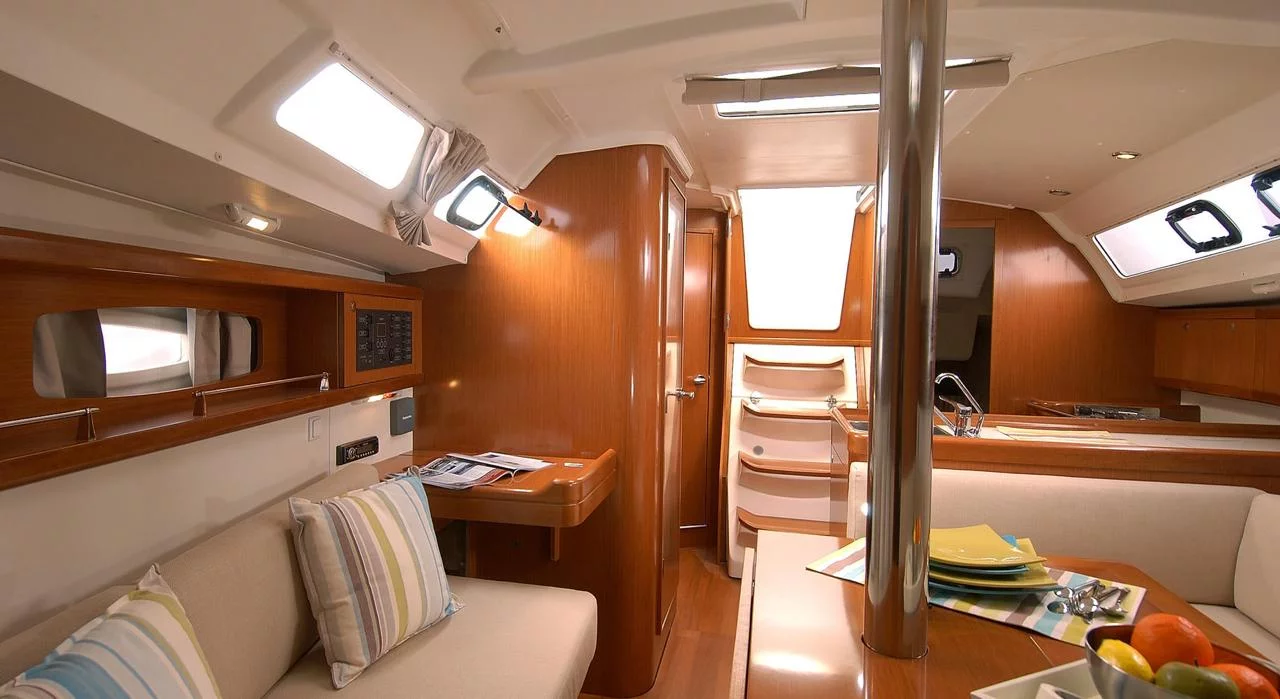 Oceanis 34 (Aquamarine)  - 8