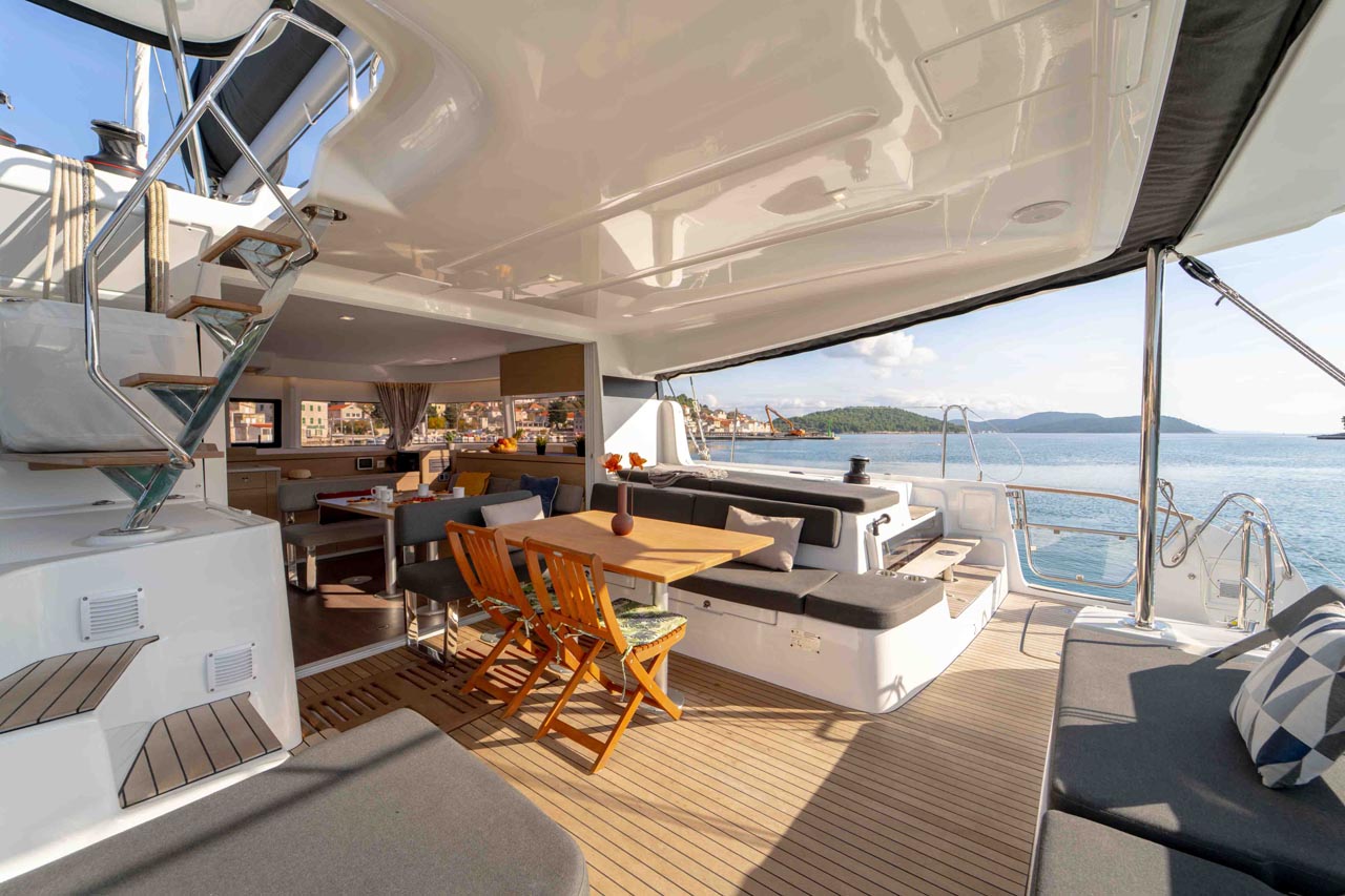 Lagoon 43 - 4 + 2 cab. — photo 12