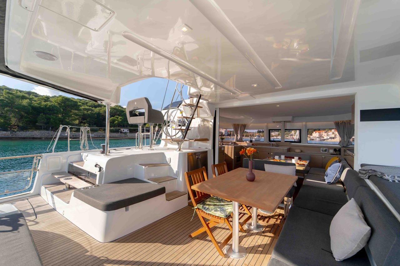 Lagoon 43 - 4 + 2 cab. — photo 13
