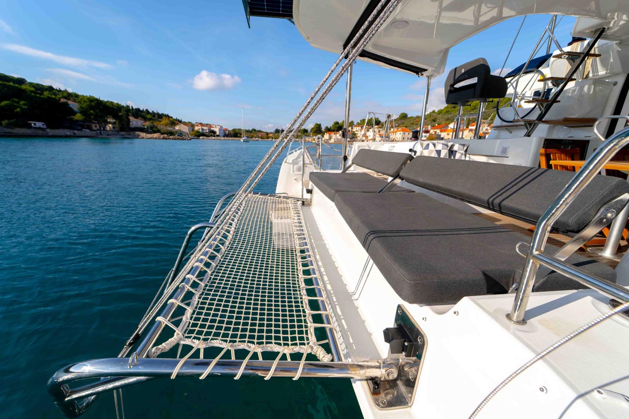 Lagoon 43 - 4 + 2 cab. — photo 16