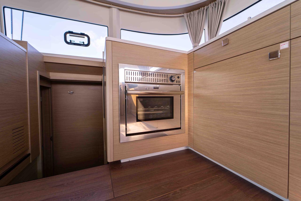 Lagoon 43 - 4 + 2 cab. — photo 21