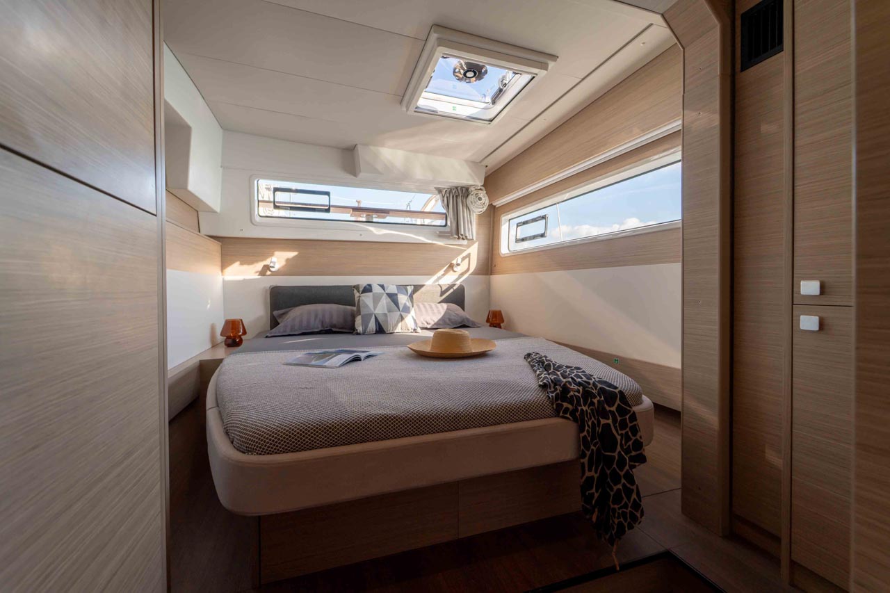 Lagoon 43 - 4 + 2 cab. — photo 2