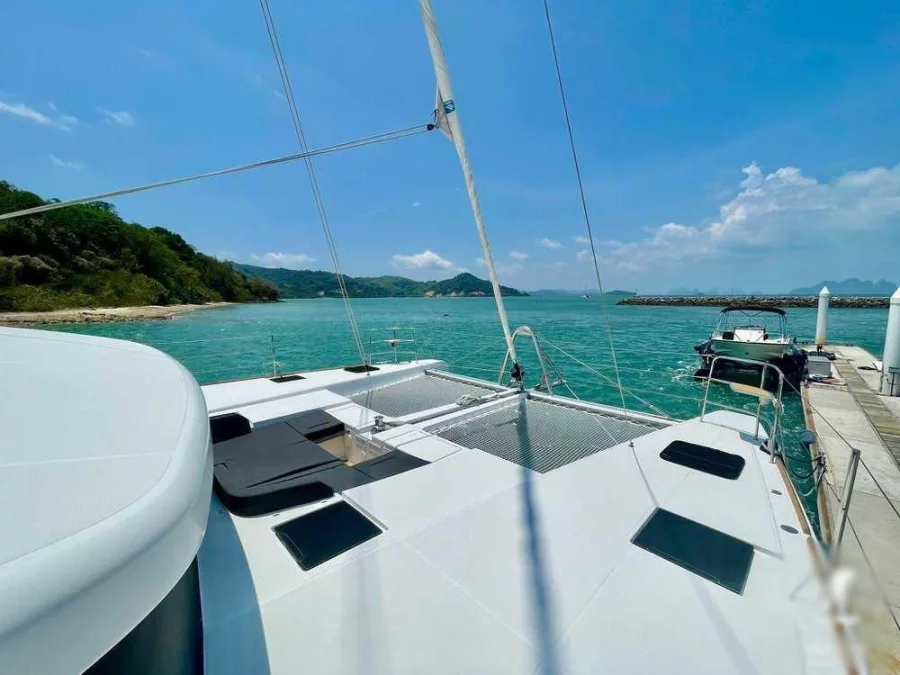 Lagoon 52 F - 4 + 2 cab. (Sealion)  - 6