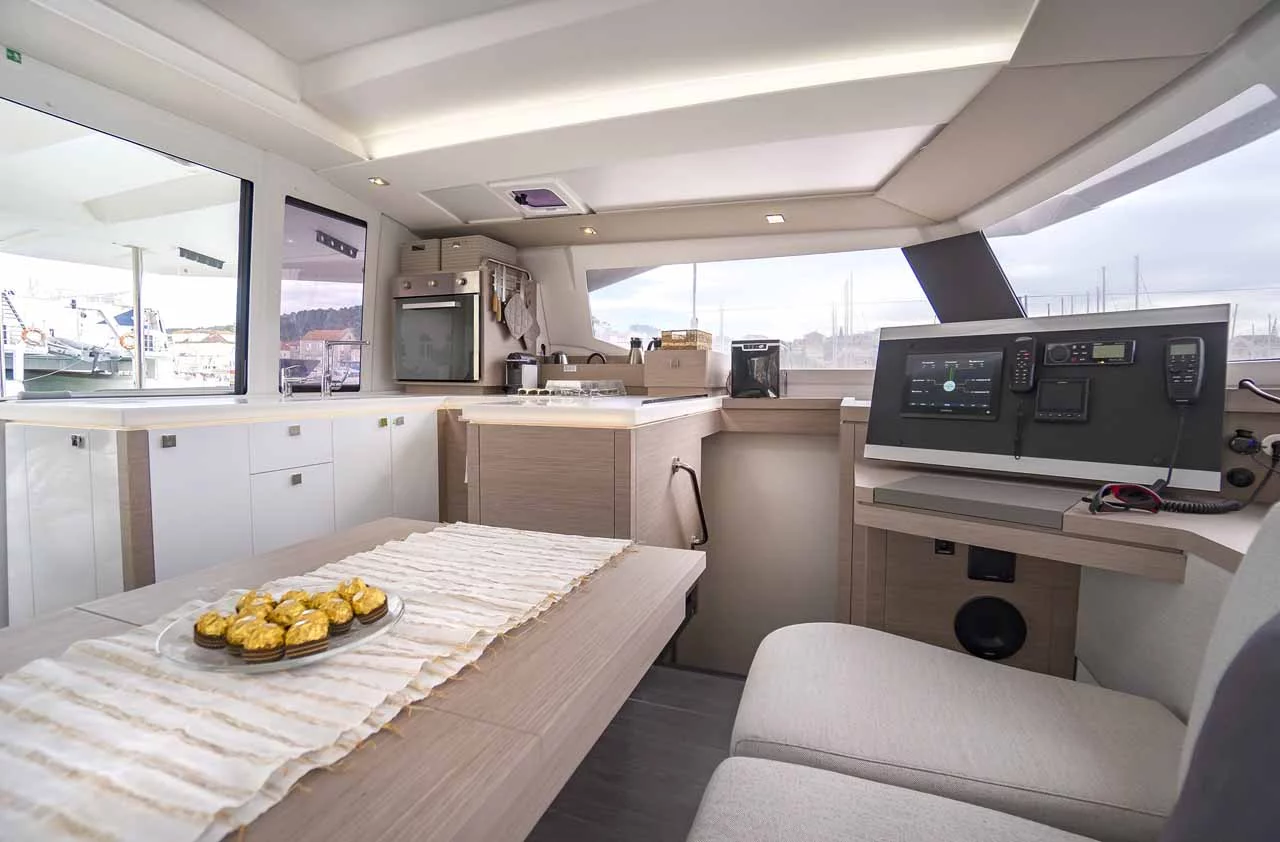 Fountaine Pajot Astrea 42 - 4 + 2 cab. (Mojo)  - 15