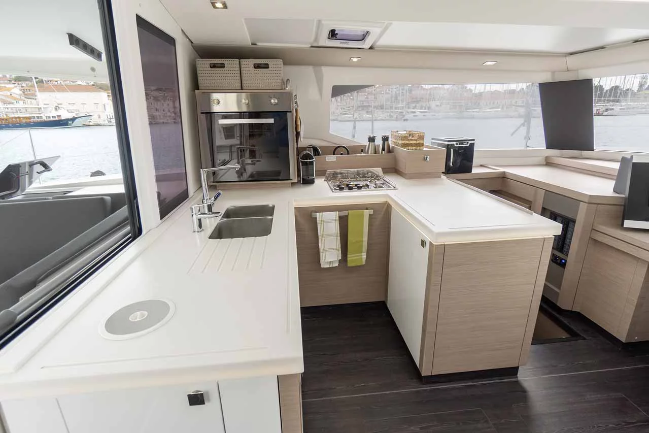 Fountaine Pajot Astrea 42 - 4 + 2 cab. (Mojo)  - 16
