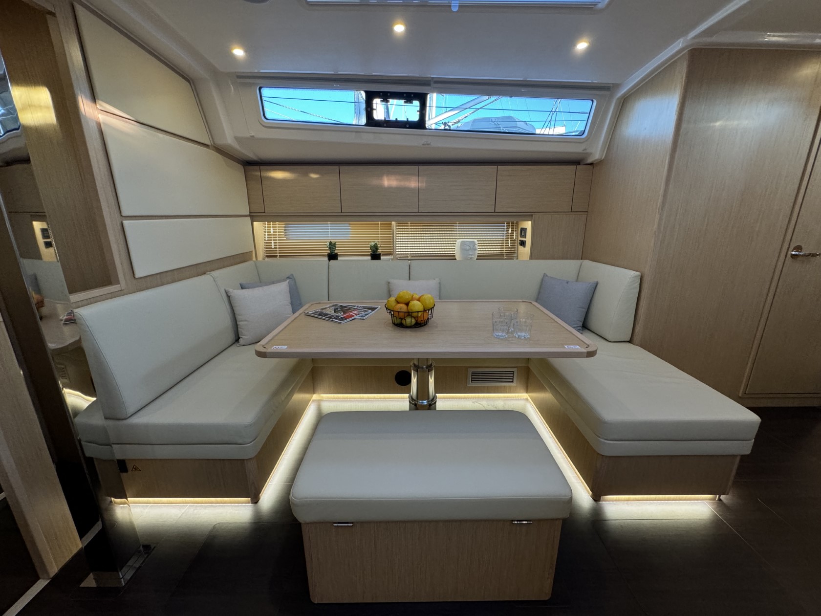 Bavaria C46 - 4 cab. — photo 34