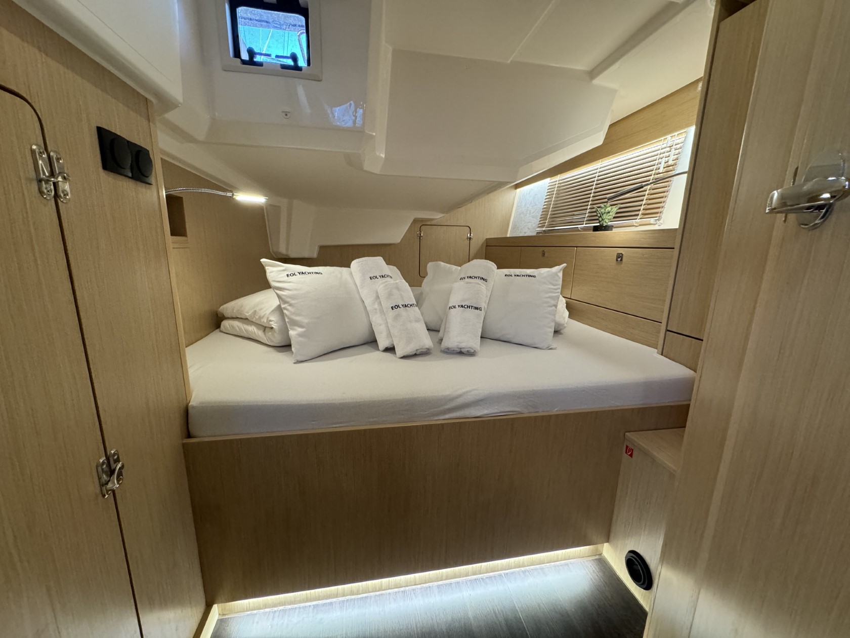 Bavaria C46 - 4 cab. — photo 49