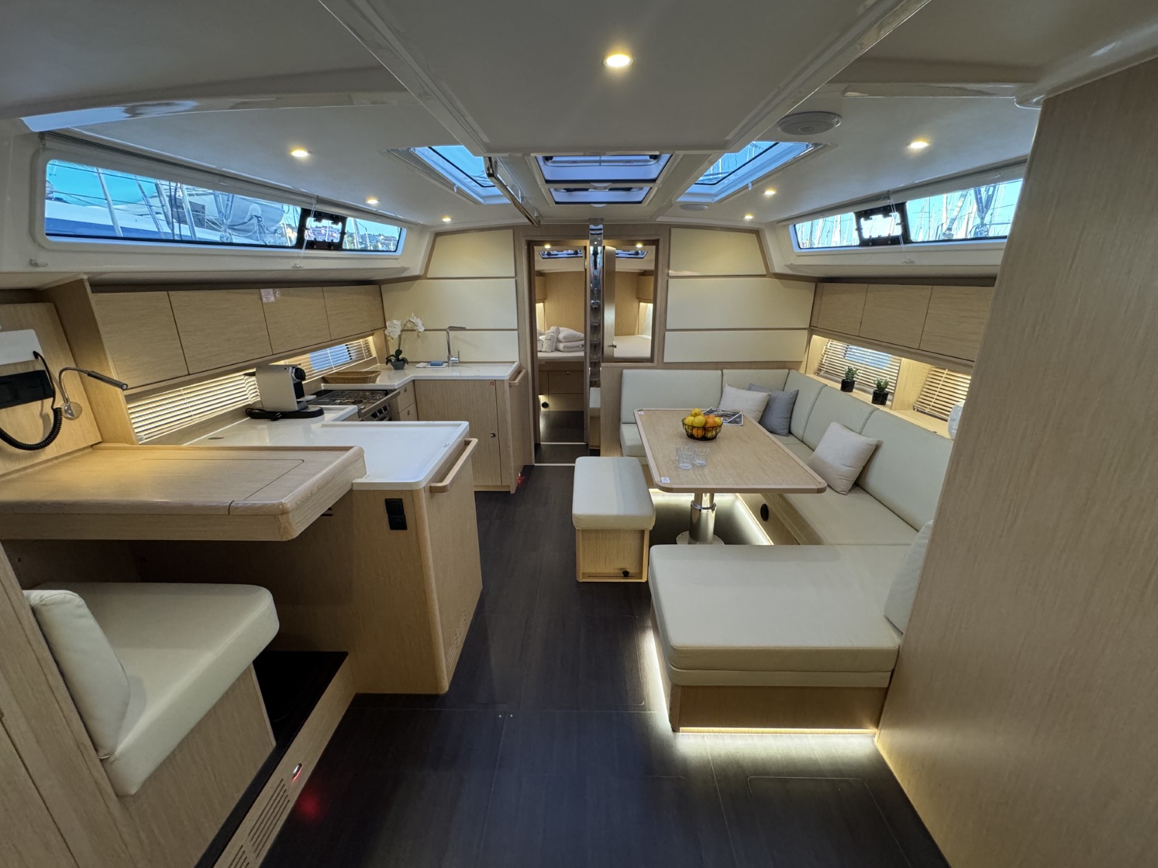 Bavaria C46 - 4 cab. — photo 31