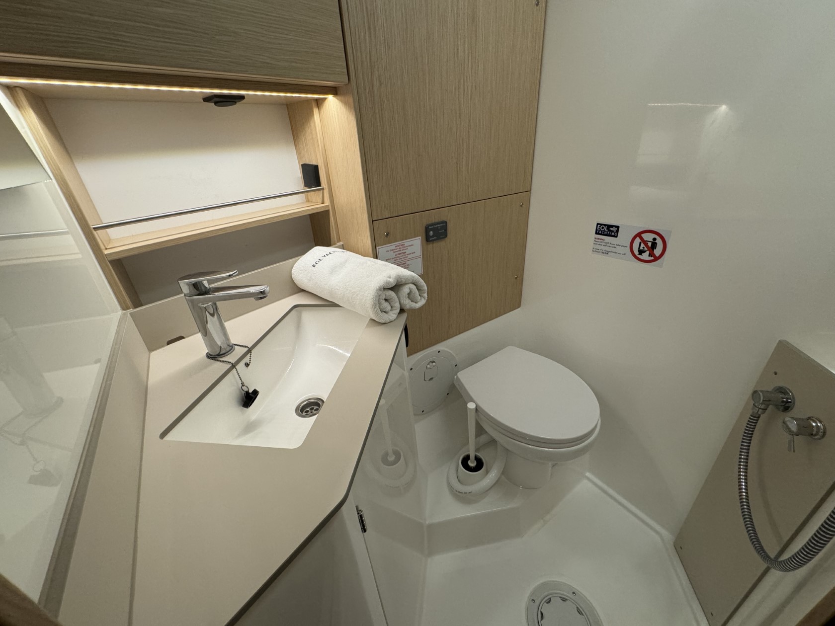Bavaria C46 - 4 cab. — photo 54