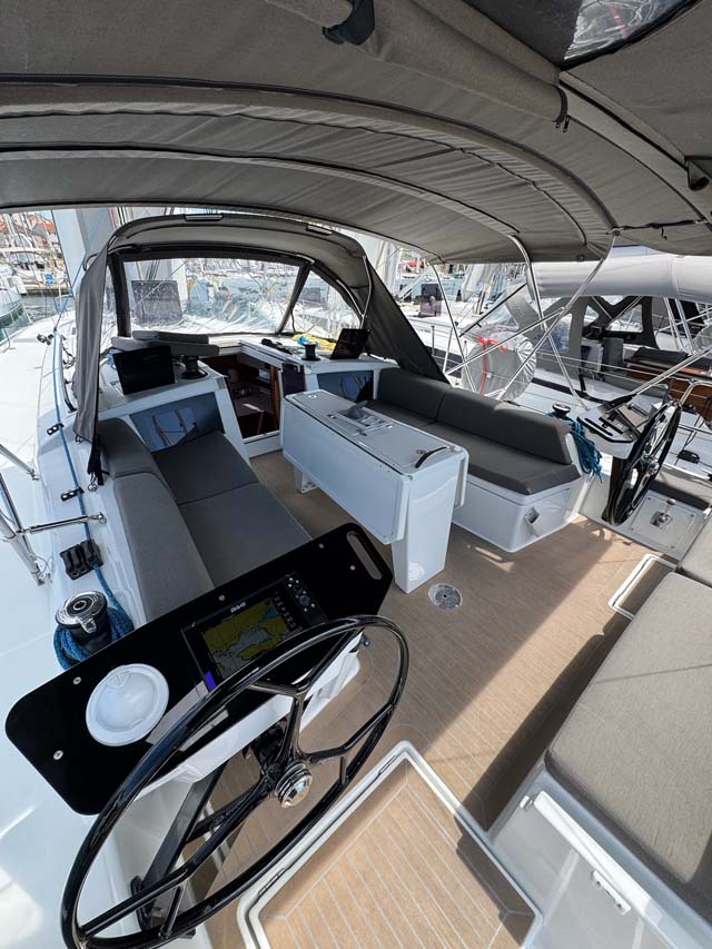 Dufour 41 - 3 cab. — photo 4