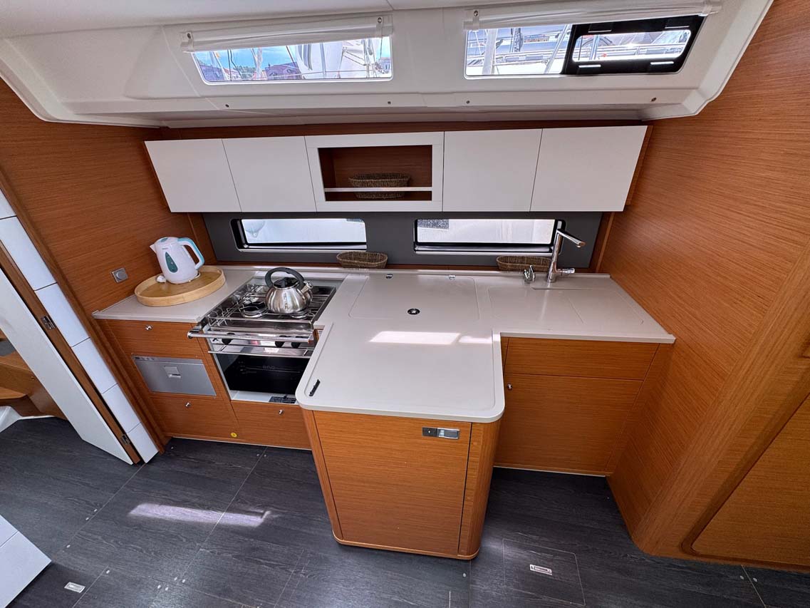 Dufour 41 - 3 cab. — photo 10