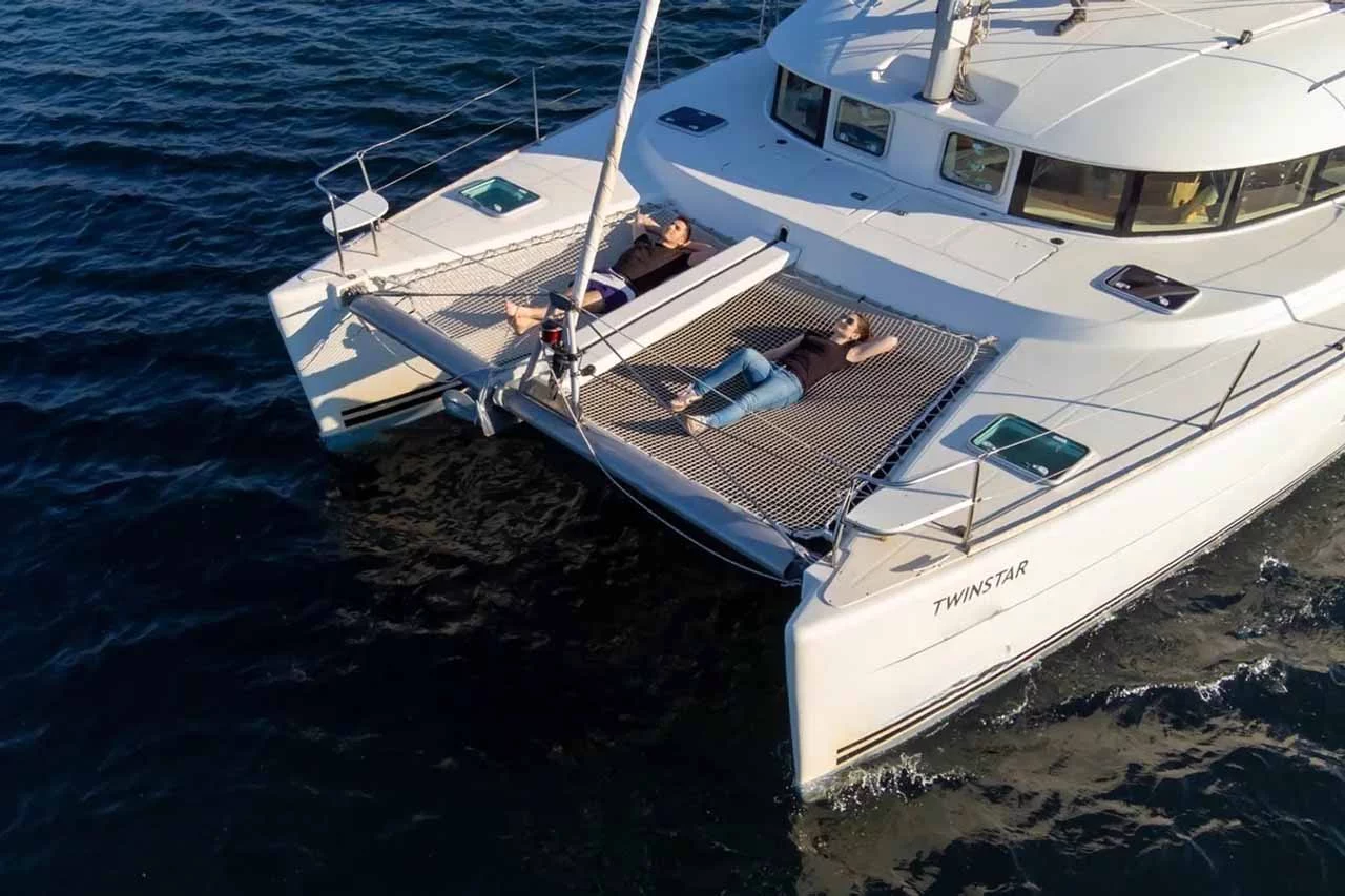 Lagoon 380 - 4 + 2 cab. (Twin Star)  - 2
