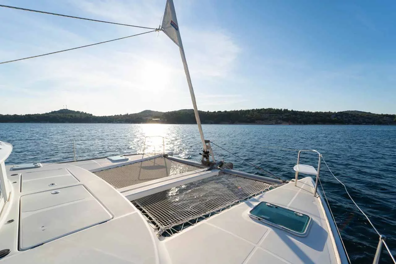 Lagoon 380 - 4 + 2 cab. (Twin Star)  - 4